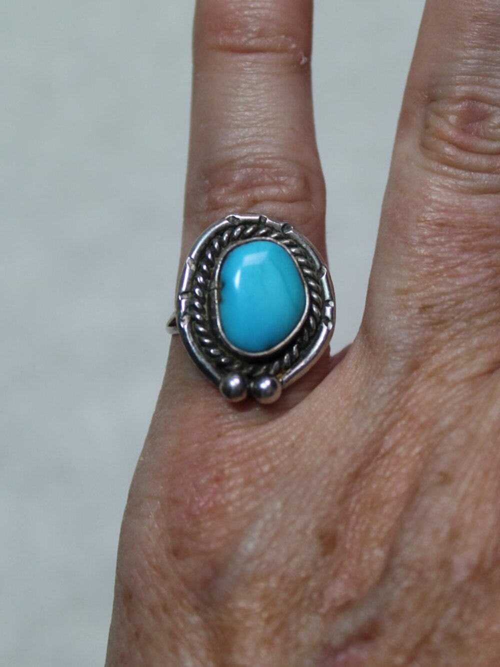 Unmarked Sterling Silver Turquoise Ring with Light Matrix Size 4.5 4.42g